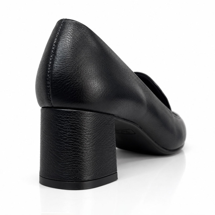 TCHOCCO CUERO PRETO 24903-132-119