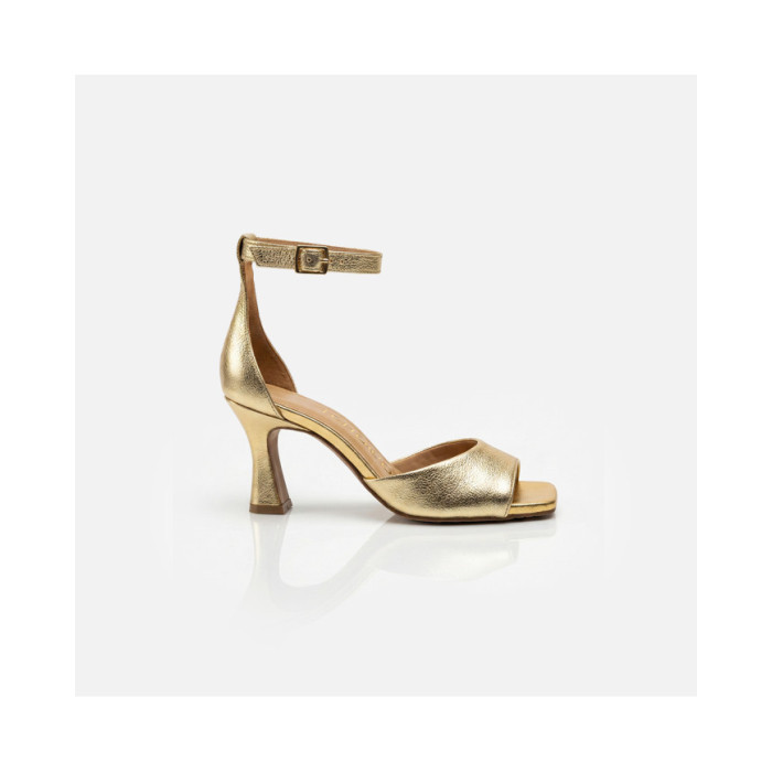 Calzado de mujer marca TCHOCCO CUERO OURO