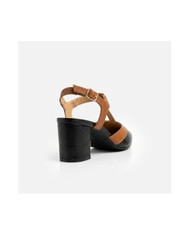 Calzado de mujer marca TCHOCCO CUERO CARAMELO-PRETO