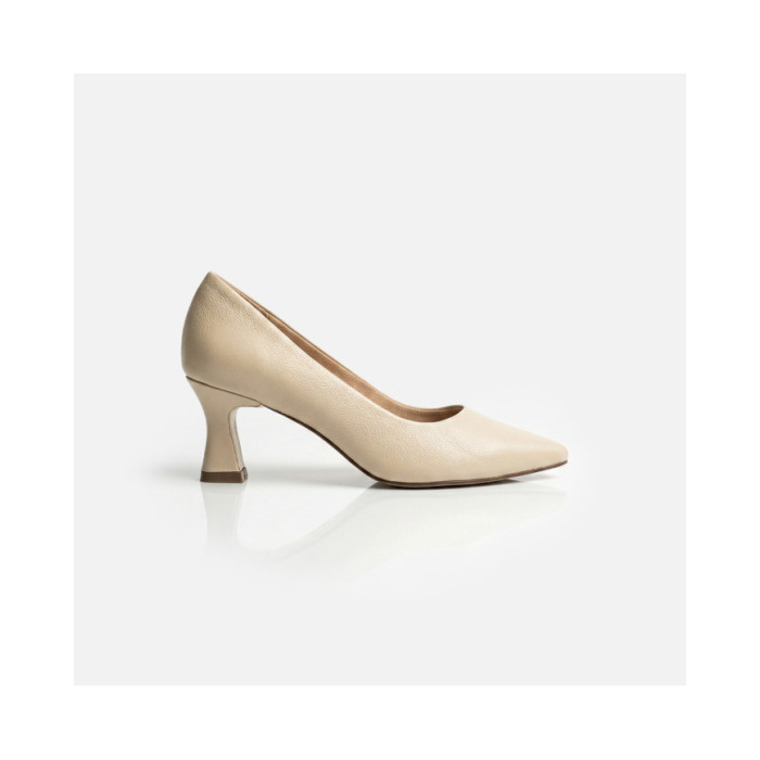 Calzado de mujer marca TCHOCCO CUERO CREME