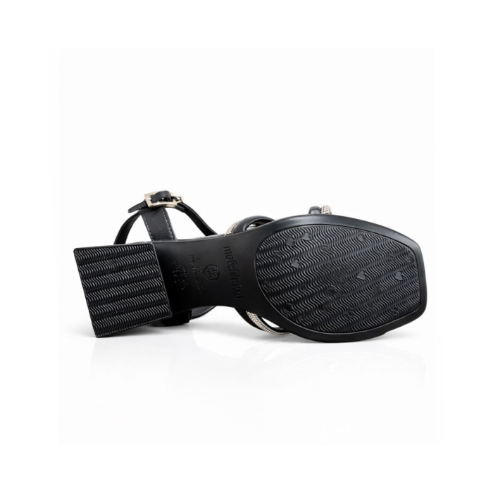 Calzado de niña marca MOLEKINHA NAPA NEGRO