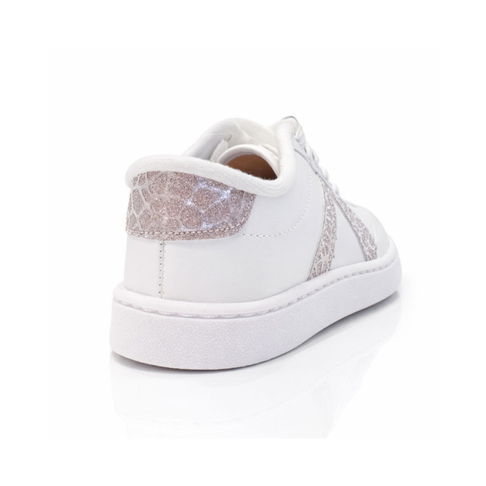 Calzado de niña marca MOLEKINHA NAPA BLANCO