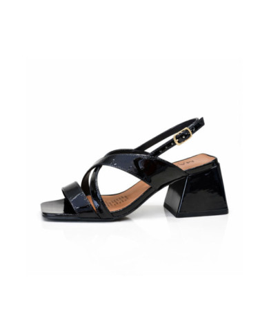 Calzado de mujer marca MADRE FLOE VERNIZ PRETO