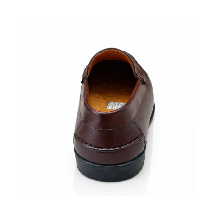 Calzado de hombre marca ATTITUDE NATURAL CHOCOLATE