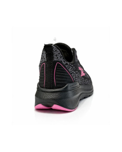 Calzado marca ADRUN PRETO